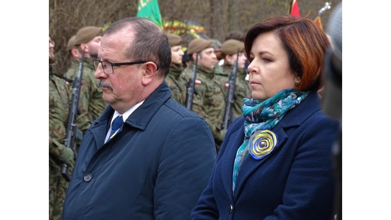 Uroczystości Pod Wałką w Cieszynie - Burmistrz Miasta Gabriela Staszkiewicz i I Zastępca Burmistrza Krzysztof Kasztura fot. BSK